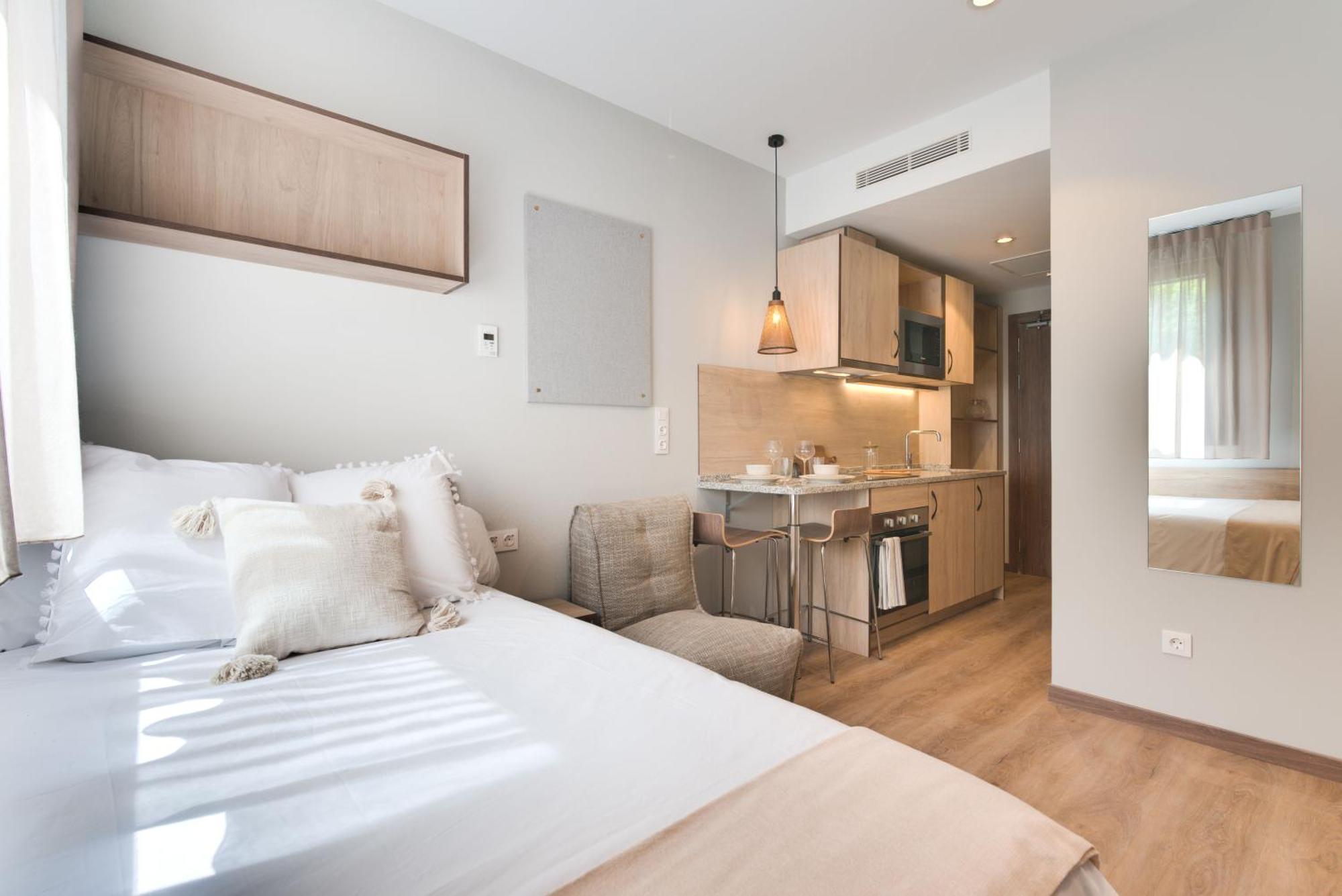 Livensa Living Pamplona Albergue Juvenil Luaran gambar