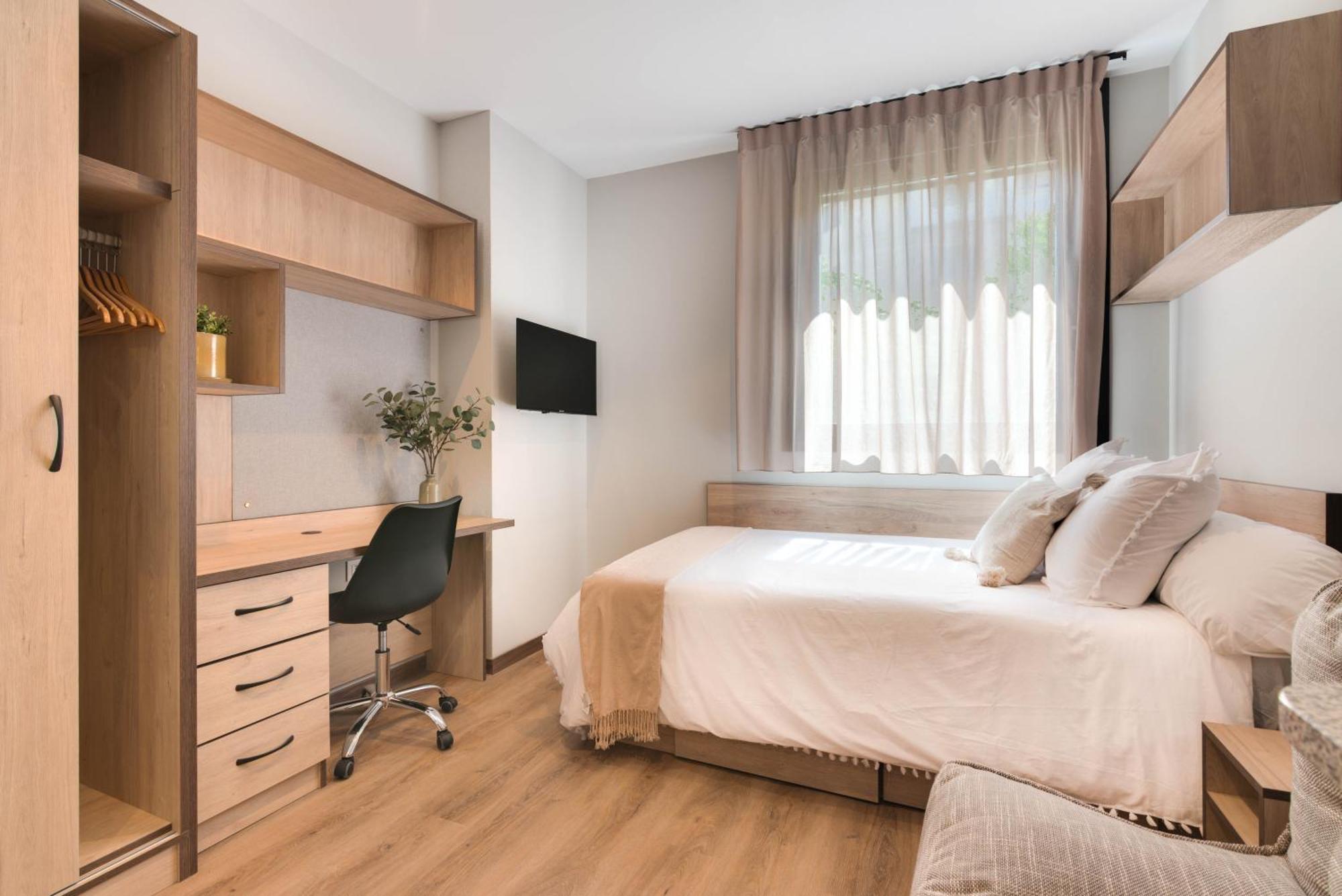Livensa Living Pamplona Albergue Juvenil Luaran gambar
